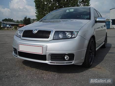 {{currentPhoto.altText}} billede {{currentPhoto.number}}