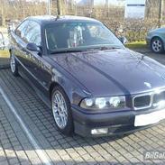 BMW 325 i (solgt)