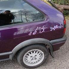 VW Polo Genesis Totalskadet