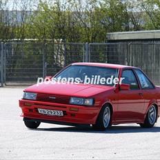 Toyota AE86 Sedan.. !!!