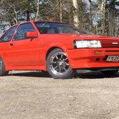 Toyota AE86 Sedan.. !!!