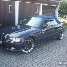 BMW 328i