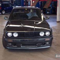 BMW E30 325