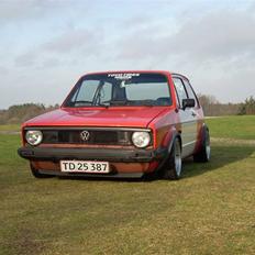 VW Golf 1 1,6TD *Solgt*