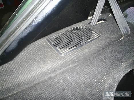 VW Golf 2 GTi  givet væk - GT kabine altså Stof på siderne ;) før den blev støvsuget billede 8