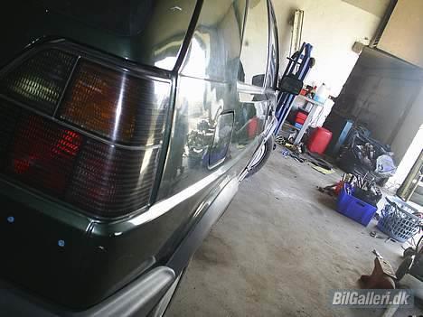 VW Golf 2 GTi  givet væk - Lige et billede af baglygterne Hella Sort tonede billede 9