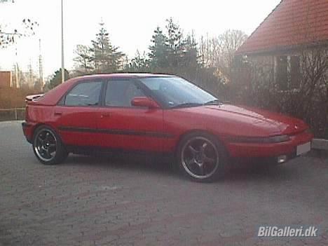 Mazda 323f 1.8 GT billede 1