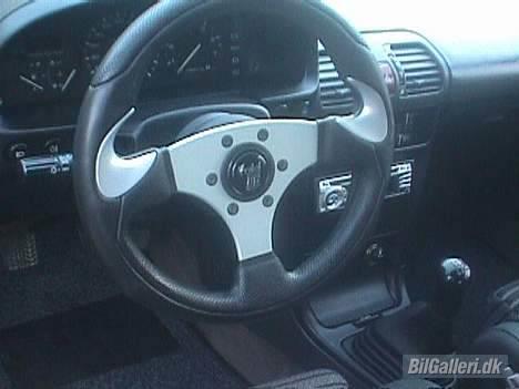 Mazda 323f 1.8 GT - Den har gået 161XXX nu. billede 6