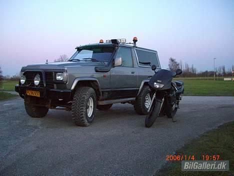 Nissan Patrol - Lige et hvor min MC->Yamaha FZR 600 også ville være med :-D billede 10