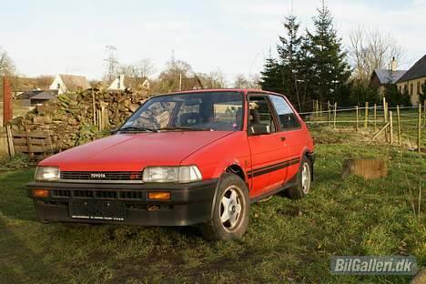 Toyota Corolla gt.Ae82.Twinneren - Ja som den står indtil videre.  billede 1