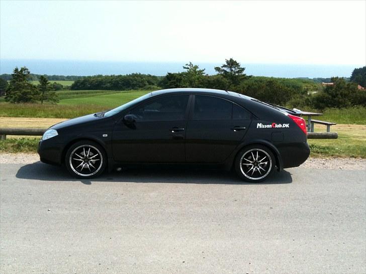 Nissan Primera P12 1.8 T.Sport - Jeg kunne ikke lide den 5 dørs bagfra i starten, men man lærer det senere.... billede 2