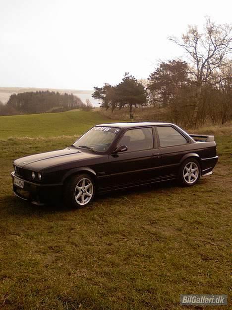 BMW 325i  -[SOLGT]- billede 8