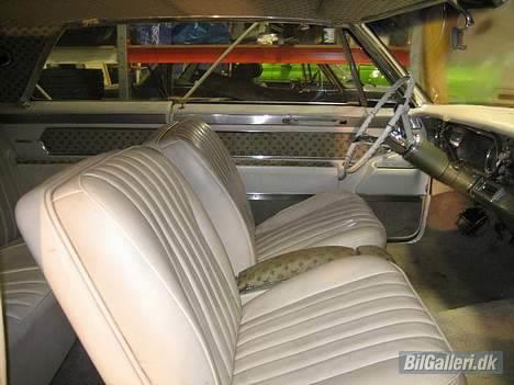 Cadillac coupe dé ville - Hvidt læder og Louis Vuitton interiør. billede 2