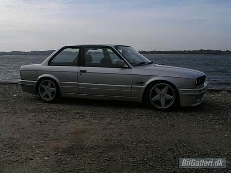 BMW 323 solgt billede 3