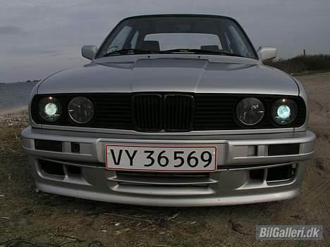 BMW 323 solgt billede 10