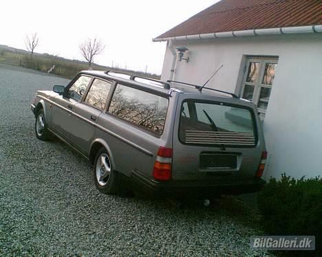 Volvo 245 Turbo (SOLGT) - Volvoen fra bagenden og siden! billede 13