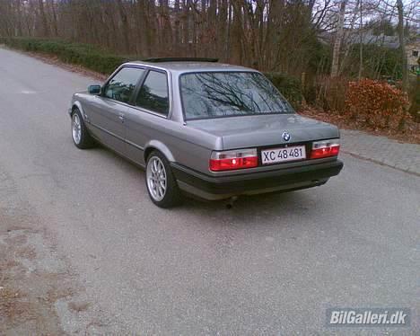 BMW 320i E30 SOLGT billede 6