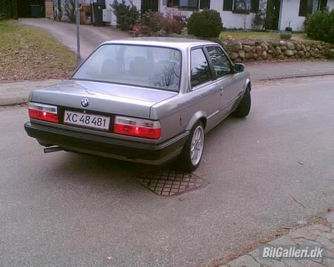 BMW 320i E30 SOLGT billede 7