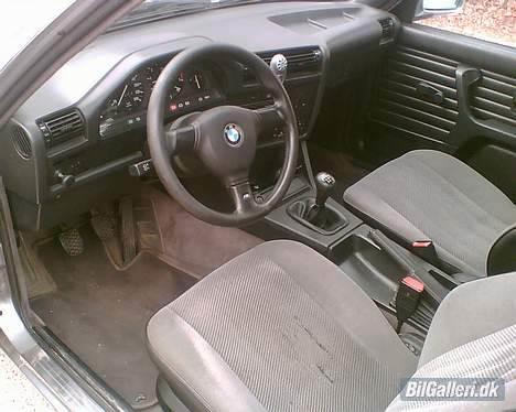 BMW 320i E30 SOLGT billede 14