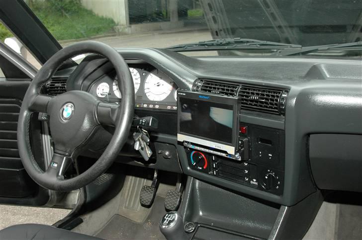 BMW 320i E30 SOLGT billede 18