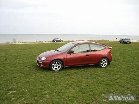 Mazda 323 Coupé (solgt) billede 3