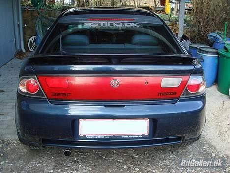 Mazda 323F BA billede 2