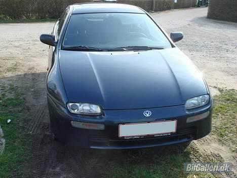 Mazda 323F BA billede 7