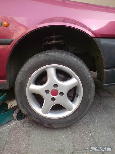 Fiat TIPO-DØD.   - 14" Alusutter   (vinterfælge)............Er igang med at sætte selex-dæmpere på. billede 9