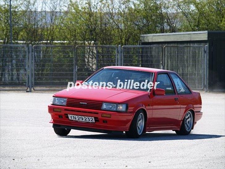 Toyota AE86 Sedan.. !!! billede 1