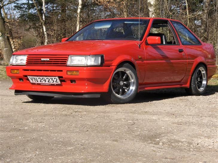 Toyota AE86 Sedan.. !!! billede 2