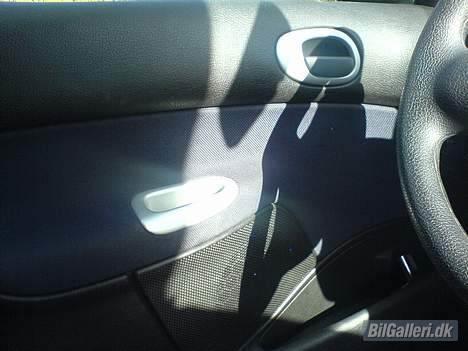 Peugeot 206 Solgt - sidedøren:) billede 11