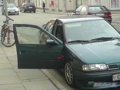 Nissan Primera 2,0SRi  SOLGT - lige et billede med de nye fælge billede 10