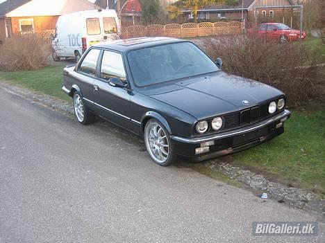 BMW E30 325i billede 4
