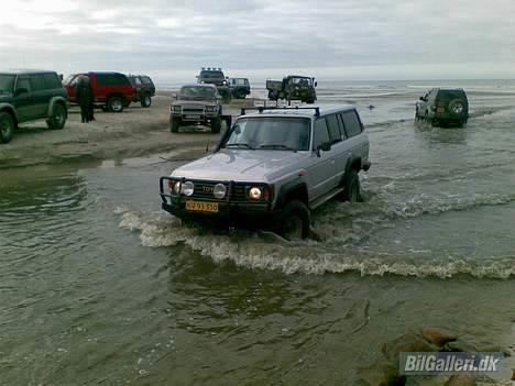 Toyota landcruiser hj61*solgt* - dfen første i vandet i løkken  billede 13