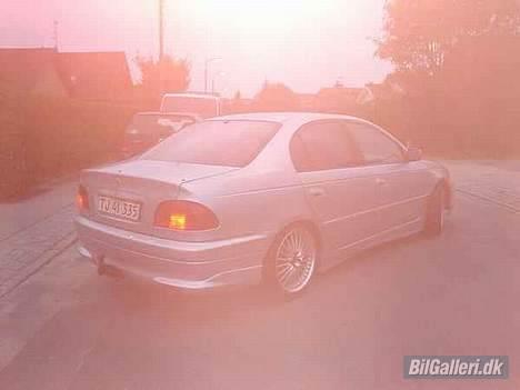 Toyota    Avensis  Luna *SOLGT* billede 3