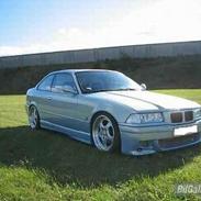 BMW 323i E36 Coupé