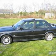 BMW 320i - Solgt