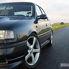 Opel vectra a 2.0i 