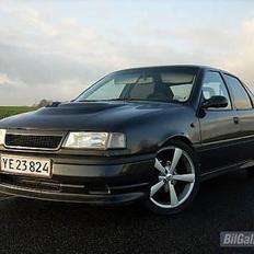 Opel vectra a 2.0i 