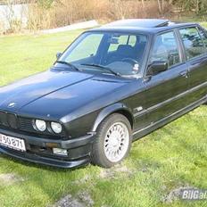 BMW 320i - Solgt