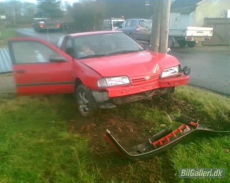 Nissan primera 2.0 slx(totalska) - Sådan så den uv efter en lastbil ikk over holder sin vigepligt billede 16