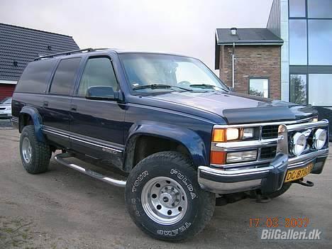 Chevrolet surburban - en smule større end en mascot billede 1