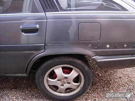 Toyota Carina 2 - Så er det blevet malet. billede 15