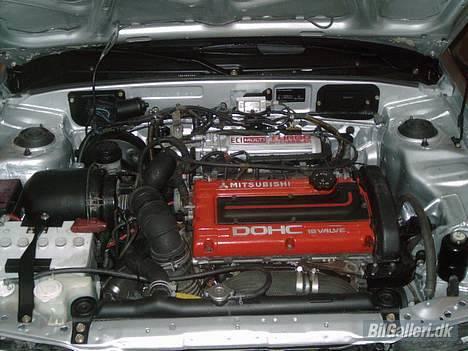 Mitsubishi lancer 260hk - husk at lukke askebægeret billede 5