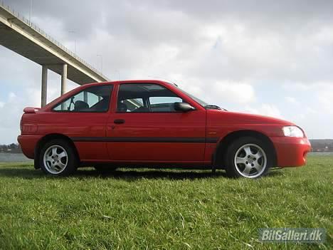 Ford Escort clx solgt - Fra siden av billede 2