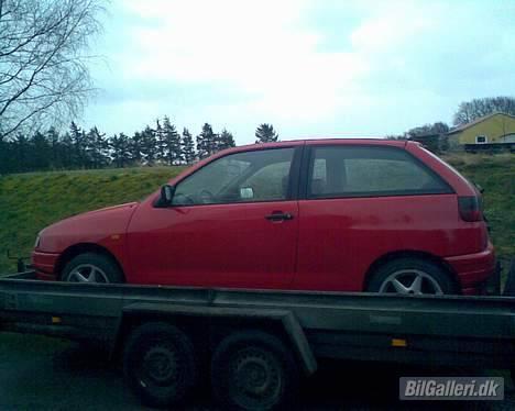 Seat Ibiza 1,3 CLX I (SOLGT) - Så er den lige blevet læsset.. D. 18/3 2007 billede 4