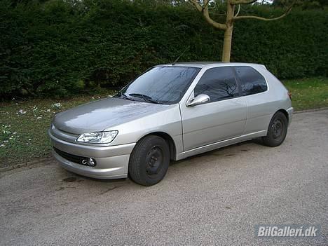 Peugeot 306  SOLGT - forfra billede 6
