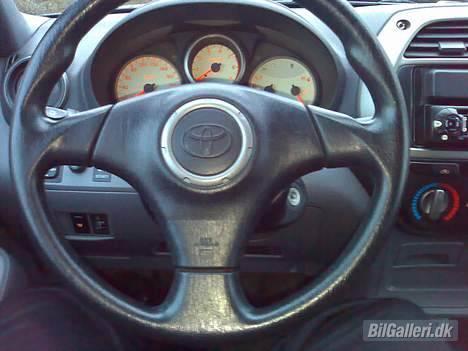 Toyota RAV4 D4-D billede 10