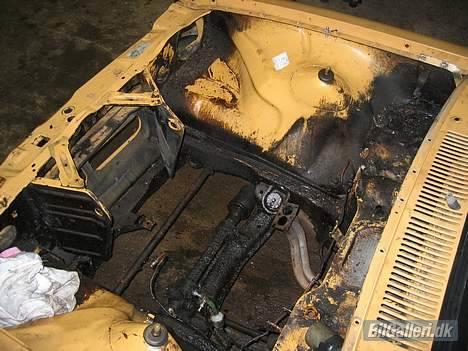 Opel Kadett C City -  Projekt  - og lige en billede mere af maskinhuset..   c";) billede 5