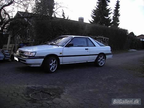 Nissan Sunny SLX Coupe Kat SOLGT billede 4